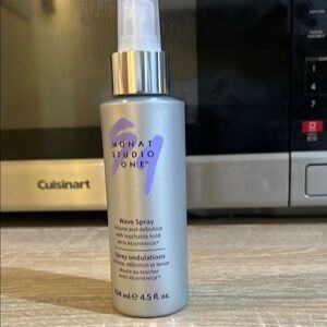 Monat Studio One Wave Spray